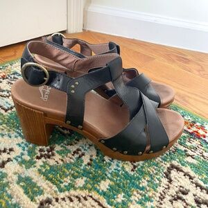 Danskin Platform Sandals | Size 10